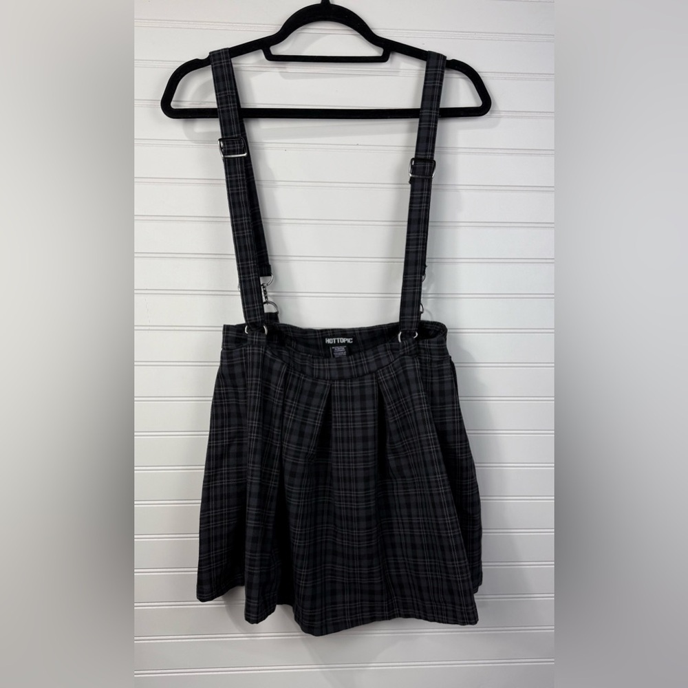 Hot Topic Black & Blue/Gray Plaid Pleated goth Suspender Skirt. Size small